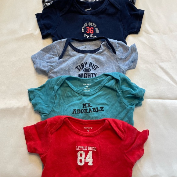 Lot of 9 month clothing - Picture 2 of 3